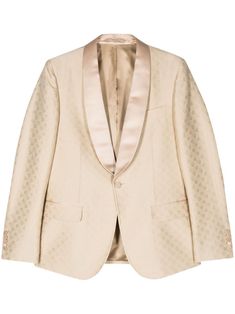 light beige wool/silk signature Horsebit detail patterned jacquard shawl lapels front button fastening long sleeves buttoned cuffs jetted chest pocket two front flap pockets central rear vent full lining Shawl Collar Tuxedo, Lapel Blazer, Gucci Horsebit, Versace Outfit, Tuxedo For Men, Tuxedo Jacket, Velvet Blazer, Balenciaga Triple S, Custom Watch