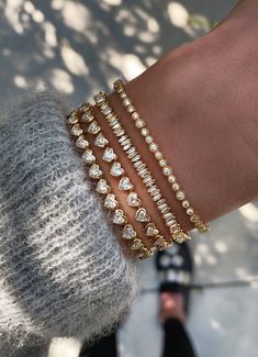 14kt gold and diamond round bezel section bracelet on 7 inch chain *total diamond weight: 1.80ct *diamonds go all the way around Luna Skye, Luxury Birthday, Diamond Tennis Bracelet, Jewelry Accessories Ideas, Jewelry Luxury, Heart Diamond, Nail Jewelry, Classy Jewelry, Stacked Jewelry