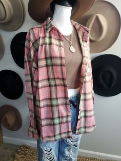 Plaid Button-up Shirt With Relaxed Fit, Plaid Collared Flannel Shirt With Button Closure, Spring Everyday Plaid Shirt, Plaid Flannel Shirt For Everyday Spring Wear, Trendy Collared Plaid Flannel Shirt, Everyday Plaid Flannel Shirt, Trendy Plaid Button-up Shirt, Trendy Plaid Button-down Shirt, Summer Collared Plaid Flannel Shirt