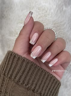 Winter Nails 2023, New Years Nails, Santa Nails, Christmas Gel, Milky Nails, Red Christmas Nails, French Tip Nail Designs, Nagel Tips, October Nails