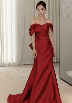 Elegant Off-shoulder Fitted Satin Dress, Satin Prom Evening Dress, Fitted Strapless Dress With Satin Finish For Wedding, Fitted Strapless Dress For Evening Banquet, Fitted Satin Finish Strapless Dress For Prom, Fitted Satin Bridesmaid Dress For Prom, Fitted Satin Finish Evening Dress For Banquet, Off-shoulder Evening Dress With Satin Finish For Party, Off-shoulder Satin Finish Evening Dress For Prom