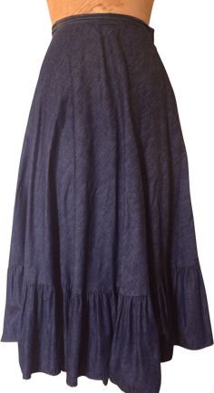 Beautiful vintage denim prairie skirt w/ ruffled hem. In great vintage condition~very light weight and soft, great summer skirt! Measurements taken flat: waist: 13. 5" length: 33. 5" Prairie Clothes, Pucci Vintage, Prairie Skirt, Skirt Measurements, Skirts Midi High Waisted, Pleated Midi Skirt, Summer Skirts, Skirts With Pockets, Black Laces