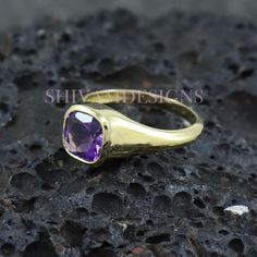 Main Stone: Natural African Amethyst Metal Purity: Solid 925 Sterling Silver Metal Color: Bright Silver & More Option Gemstone Weight: 3.50 carets Silver Weight: 5.80 grams Gross Weight: 6.10 grams Gemstone Size: 10x10mm ----------------- gift for father, gift for dad, fathers day ring, ring for dad, Heirloom Amethyst Solitaire Ring, Purple Gemstone Signet Ring For Anniversary, Formal Amethyst Ring With Round Band, Heirloom Amethyst Ring With Bezel Setting, Gemstone Signet Ring With Round Band For Wedding, Gold Amethyst Stackable Rings, Amethyst Signet Ring With Gemstone For Anniversary, Amethyst Gemstone Signet Ring For Anniversary, Wedding Signet Ring With Gemstone In Round Band