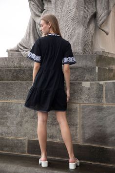 Crafted in an airy cotton with a notched V neckline and delicate contrast embroidery, this easy dress is equal parts classic and fresh. Pair with simple white sneakers and a crossbody for a casual warm-weather day, or with sandals and sunnies for your next getaway! Timeless and modern, it’s a must-have as you refresh your wardrobe. 100% cotton dress. Gently a-lines below the waist and features gentle tiers. On seam pockets. Flattering V neckline with embroidered collar. Lined. Embroidery through Elegant Cotton Embroidered Day Dress, Summer Knee-length Embroidered Dress For Daywear, Casual Cotton Embroidered Dress For Spring, Elegant Summer Embroidered Cotton Dress, Elegant Summer Embroidered Dress With Hem Detail, Elegant Summer Embroidered Dress, Casual Embroidered Cotton Midi Dress, Spring Cotton Embroidered Dress For Daywear, Elegant Embroidered Cotton Dress For Summer