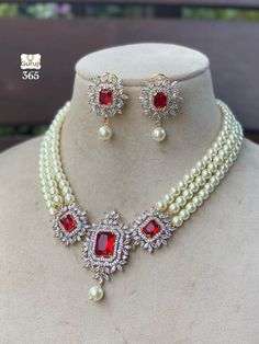 Royal Jewelry Indian, Trendy Gold Necklace, Pearl Bridal Jewelry Sets, Aesthetic Edgy, Bridal Design, Cute Engagement Rings, Pearl Jewelry Design, Goth Wedding