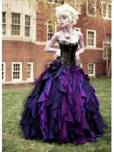 Ursula Cosplay, Ursula Dress, Ursula Costume, Cosplay Disney, Victorian Halloween, Corset Dresses, Gothic Wedding Dress, Gothic Corset, Disney Cosplay