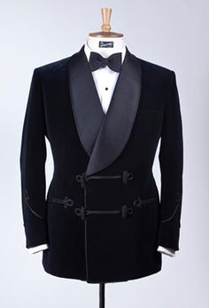 1890- Dinner Jacket Henry Poole, Cool Tuxedos, Black Velvet Suit, Men Tuxedo, Blazers For Men Casual, Prom Blazers, Mode Shoes, Black Velvet Blazer