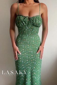 Lasaky - Stylish and Seductive Printed Maxi Dress with Spaghetti Straps and Waist-defining Design Sheek Outfits, Color Palette Style, Feminine Modesty, Light Strawberry Blonde, Natural Color Palette, Vacation Fits, Green Aquamarine, Charlotte Dress, Light Olive Green