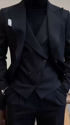 Lawyer Fashion Male, Vest Outfits Men Formal, All Black Wedding Guest Outfit Men, Old Money Outfits Men Black, Black Formal Outfit Men, Elegant Male Outfit, Elegant Men Outfits, Old Money Suit, Classical Outfits