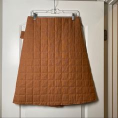 A-Line Quilted Skirt With Hidden Back Zip, Single Back Pocket With Oversize Tab Detail Sits High On Waist Hits At Knee New Without Tags Color Can Be Best Described As Peach Us Size 2/S Olive Green Skirt, Black A Line Skirt, Fancy Skirts, Quilted Skirt, Blanket Coat, Pinup Couture, Stretch Skirt, Floral Print Skirt, Mesh Skirt