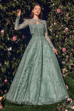 Princess Dress Design, Motif Payet, Women Evening Dresses, Prom Dress Sleeveless, Dress For Special Occasion, Plus Size Prom Dress, Dress For Formal, Green Evening Dress, Timeless Glamour