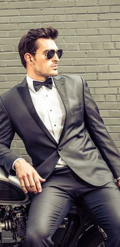 Menguin Tuxedos On Motorcycle, By Any Means Necessary, Sharp Dressed Man, Tuxedos, Men's Grooming, Love And Marriage, Well Dressed, Stylish Men, Formal Wear