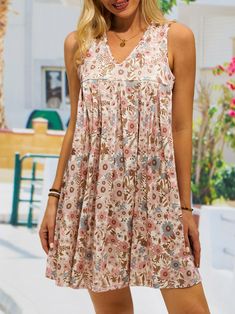 Floral V Neck Dress, Floral Dresses Short, Couture Sewing, Summer Dress Outfits, Loose Dress, Floral Dresses, Boho Stil, Winter Outfits Women, Types Of Dresses