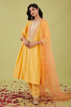 Yellow three fourth sleeves kalidar anarkali with phool yoke embroidery using gota, moti sequins and zari nakshi highlights. Paired with a matching salwar and scallop moti border peach organza dupatta. - Aza Fashions Kalidar Anarkali, Yoke Embroidery, Embroidered Anarkali, Organza Dupatta, Fashion App, Set For Women, Anarkali, Aza Fashion, Highlights