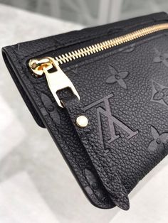 Charm Fashion Lu-Vi bags - 17861 A+ Excellent Quality copies; Contact us if you've any questions in your mind. Fan Fashion, Evening Bags, Mini Bag, Louis Vuitton Bag, Luxury Bags, Messenger Bag, Contact Us, Fashion Bags, Clutch Bag