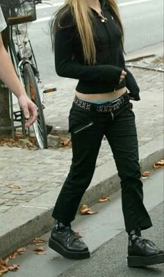 Look 80s, 00s Mode, Smink Inspiration, 2000s Fashion Outfits, Emo Outfits, Estilo Punk, Looks Black, Alt Fashion