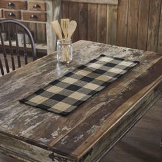 Black & Tan 36 Table Runner Kitchen Table Runner, Farmhouse Table Runner, Rustic Farmhouse Table, Country Farmhouse Style, Primitive Design, Table Making, Vhc Brands, Rustic Bedding, Bed Table