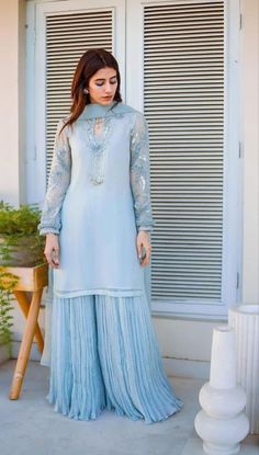 Pakistani Formal Dresses, Pakistani Dresses Casual, Pakistani Fashion Party Wear, Pakistani Fancy Dresses, Beautiful Pakistani Dresses, Dress Design Patterns, Simple Pakistani Dresses, Designer Party Wear Dresses, Designer Dresses Casual