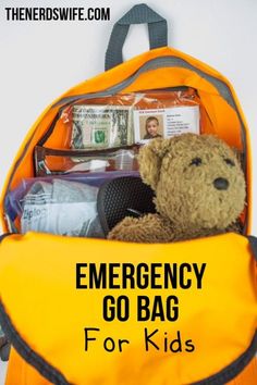 Emergency Go Bag for Kids | Do you have an Emergency Go Bag for Kids for each of your little ones? They’re *so* important; let me tell you why you need one.What would you do if your child was separated from you during an emergency or natural disaster? Would they have the skills and resources they needed until you could find them? Emergency Go Bag, Go Bag