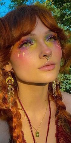 Easy Fantasy Makeup, Fantasy Makeup Easy, Outfit Ideas For Pride, Gay Makeup Looks, Pride Parade Makeup, Pride Makeup Ideas Easy, Rainbow Makeup Looks Pride, Easy Pride Makeup