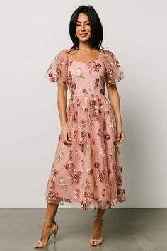 Check out our beautiful Gwyneth Midi Dress! This fun and flirty style features a smocked back bodice and waistband as well as adorable flutter sleeves and a delicate floral embroidery. Maxi Dress With Kimono, Dress With Kimono, Bat Mitzvah Dresses, Flirty Style, Floral Embroidery Dress, Tulle Midi Dress, Pregnant Wedding Dress, Wardrobe Wishlist, Baltic Born