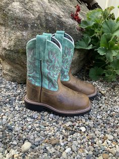 Youth Cowgirl Boots, Dan Post Womens Boots Cowgirl, Womens Cowgirl Boots Green, Cowgirl Boots Kids, Turquoise Western Boots With Snip Toe, Turquoise Boots, Western Store, Red Boots, Cowboy And Cowgirl