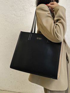 Luxury Office Bags, Office Bag Aesthetic, Leather Tote Bag Aesthetic, Black Work Bags For Women, Bags College, Bag For Work Women, Tote Bag Luxury, Uni Tote Bag Aesthetic, College Tote Bag Aesthetic