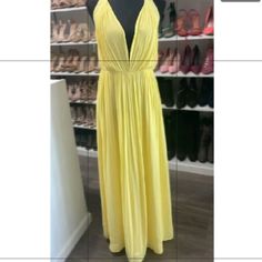 Look Like A Goddess In This Chiffon Dress. Yellow Halter Dress New With Tags Long Open Back Zipper Closure On Back Armpit To Armpit: 19" Total Length: 60" (From Top To Bottom Hem) Size: Large (Non Stretchy) Self: 100% Polyester Lining: 100% Polyester Pleated Sundress For Summer Party, Spring V-neck Sundress For Night Out, Spring Summer Maxi Dress For Night Out, Spring Maxi Dress For Night Out, Summer Party Pleated Sundress, Flowy Forever 21 Maxi Sundress, Forever 21 Flowy Sundress Maxi Dress, Elegant Fitted Maxi Dress By Forever 21, Forever 21 Elegant Fitted Maxi Dress