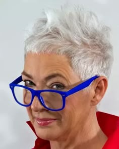 short hairstyles women over 50 with white hair pixie with micro bangs Grey Hair And Glasses, Grey White Hair, Short Spiky Hairstyles, Spiky Hair, Short Grey Hair, Super Short Hair, Very Short Hair, Pixie Hair, Haircut For Older Women