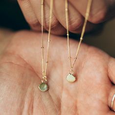 "Sometimes in the waves of change we find our true direction." -14K Gold-Plated OR White Gold-Plated-8mm Shell Charm-100% Sterling Silver Base-Nickel free-Hypoallergenic-Pearl Clasp-16" Chain-2" Extender-Tarnish Resistant Gold Shell Necklace, Shell Charm Necklace, Beachy Necklace, Wave Jewelry, Coastal Jewelry, Surf Jewelry, Minimalist Necklace Gold, Beachy Jewelry, Pearl Clasp