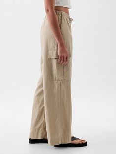 Gap Wide Leg Linen Pants, Wide Leg Linen Cargo Pants For Loungewear, Linen Wide Leg Parachute Pants With Side Pockets, Casual Linen Parachute Pants With Cargo Pockets, Linen Cargo Bottoms For Loungewear, Beige Linen Cargo Bottoms, Wide Leg Linen Parachute Pants With Side Pockets, Gap Linen Spring Pants, Gap Linen Pants For Spring