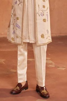 Ivory sherwani with dabka, zardozi, cutdana embellishment. Paired with kurta and pant. - Aza Fashions Off White Nehru Jacket With Zari Work For Reception, Off White Nehru Jacket With Resham Embroidery For Reception, Unstitched Off White Naqshi Bandhgala, Cream Nehru Jacket With Dabka For Reception, Off White Nehru Jacket For Eid Reception, Designer Nehru Jacket With Dabka In Beige, Designer Dabka Nehru Jacket In Beige, Nehru Jacket With Naqshi For Reception, Nehru Jacket With Naqshi For Reception, Straight Kurta