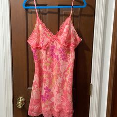 Jones New York Chiffon Pink Floral Babydoll Slip. Size Xl. Ruffle Lace Trim. Never Worn Pink V-neck Chemise For Sleepover, Pink Chemise For Summer Pajama Party, Pink Lace Trim Chemise For Sleepover, Pink Lace Trim Chemise, Pink Summer Sleep Chemise, Pink Summer Chemise For Sleepovers, Pink Sleeveless Chemise For Bedtime, Pink V-neck Chemise For Pajama Party, Feminine Beach Nightgown