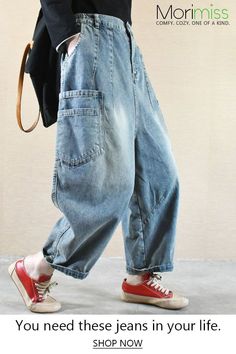 Relax-Fit Blue Cuffed Jeans Giving Opinion, Grunge Lookbook, Gender Neutral Outfit, Boyfriend Jeans For Women, Ulzzang Outfit, Neutral Outfit Ideas, Outfit Oversize, Cropped Boyfriend Jeans, Black Pants Casual