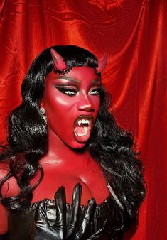 Girls Halloween Costume Ideas, Girl Halloween Costume, Devil Halloween, Halloween Makeup Inspiration, Red Makeup, Halloween Costumes Makeup, Girls Halloween