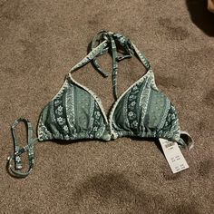 Brand New Hollister Top, Didn't Fit The Way I Imagined But Brand New With Tags And Super Cute Pattern! Open To Offers! Message Me With Any Questions :) Triangle Top With Built-in Bra For Pool, Poolside Vacation Halter Neck Top, Spring Triangle Top For Sunbathing, Bohemian Beach Tops With Built-in Bra, Fitted Tops For Sunbathing On Vacation, Fitted Triangle Top For Beachwear, Bra Friendly Triangle Top For Sunbathing, Spring Triangle Top For Pool, Fitted Triangle Top For Beach Party