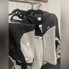 Brand New Black/Grey Suit With Tags ! Nike Tech Fleece Grey, Black And Grey Suit, Nike Tech Fleece Tracksuit, Grey Suit, Nike Tech Fleece, Nike Tech, Gray Suit, Tech Fleece, Christmas List