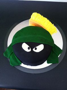 a cake that has been decorated to look like an angry bird