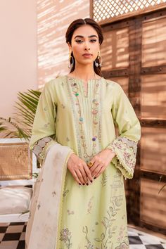 Pakistani Eid Dress in Green Lawn Kameez Trouser Style is a stunning attire adorned with embroidery work. The premium quality of lawn and hand-crafted embellishments make this perfectly stitched Pakistani Dress an epitome of beauty and your foremost priority. Detailed Description: SKU: PS1839 Detailing: Embroidery, Threads, Floral designs Color: Green Fabric: Organza, Lawn Design: Fully Embroidered dress Event: Festive, Party wear Sania Maskatiya, Eid Dress, Eastern Dresses, Pakistani Women, Pakistani Women Dresses, Dress Event, Lawn Design, Kameez Designs, Kurti Neck