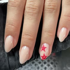 🌊🪸Starfish ✨ Shiny bay sand ✨ Products used from @americancreator.se •Base Gel •Framework gel Kindly •Gel Polish Absolute White •Wipe Less Top Coat •Hurricane Top Coat Find products at www.lollynail.com 🔎 📍Uppsala, Kungsängen 💌Booking via bokadirekt.se #summernails #nailart #nailsnailsnails #ocean #starfish #waternails Cute Nails Simple Design, Summer Nails Starfish, Summer Nails One Color, Nails Summer White, Nails With Simple Design, Colourful Summer Nails, Beachy Nail Ideas, Nail Gel Ideas, Starfish Nail Art