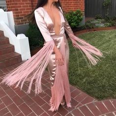 House Of Cb Finola Pink Fringe Dress. Size Small. Rare. Elegant Long Sleeve Fringe Dress, Long Party Dress With Fringe, Long Fringe Dress For Party, Long Fringe Party Dress, Chic Long Dresses With Fringe, Long Evening Dress With Fringe, Long Fringe Evening Dresses, Spring Formal Dress With Fringe, Elegant Long Sleeve Dress With Fringe