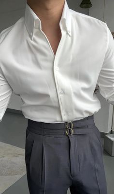 Añada un poco de sofisticación a su armario con la camisa de manga larga Antonios elegance solid. Esta camisa atemporal ofrece versatilidad de estilo y comodidad, haciéndola perfecta para cualquier ocasión. Eleve su juego de estilo con esta pieza imprescindible.



Ventajas: Comodidad y transpirabilidad

Estilo: Casual / Elegante / Oficina

Género: Hombres

Temporada: Toda la temporada

Material: poliéster


Tipo de patrón: Sólido






Compruebe detenidamente la tabla de tallas antes de realiza Elegant Semi-formal Tops With Lapel Collar, Elegant White Solid Color Blouse, Sleek Long Sleeve Shirt For Fall, Slim Fit Solid Color Button-up Shirt, Solid Color Long Sleeve Formal Shirt, Chic Semi-formal Button-up Shirt, Formal Long Sleeve Solid Color Shirt, Timeless Long Sleeve Dress Shirt For Work, White Long Sleeve Blouse With Hidden Button Closure