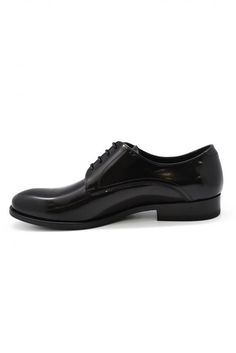 Black leather lace-up shoes.Leather sole.Handmade shoes.Made in Italy. Business Dress Shoes With Rubber Sole And Lace-up, Elegant Lace-up Derby Shoes With Rubber Sole, Business Lace-up Dress Shoes With Rubber Sole, Patent Leather Pointed Toe Oxfords With Branded Insole, Patent Leather Oxfords With Textured Sole For Derby, Pointed Toe Oxfords With Rubber Sole For Galas, Business Dress Shoes With Patent Leather And Leather Sole, Business Patent Leather Shoes With Rubber Sole, Pointed Toe Oxfords For Galas