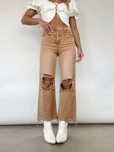 [Pre-Order!] Brown Crop Flare Denim – Lane 201 Cropped Jeans Outfit, Wedding Outfits For Family Members, Cute White Tops, Crop Flare, Womens Clothing Patterns, Jeans Outfits, Vintage Flare, Cropped Flares, Boho Hairstyles