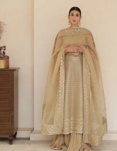 Cream Pakistani Suit, Beige Anarkali, Shaadi Outfits, Princess Ballgown, Indian Bridesmaid Dresses, Class Dress, Kurti Dress