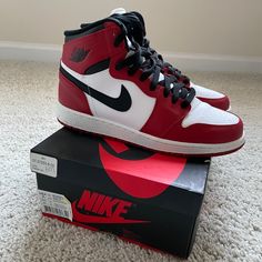 Retro Chicago 1s In Great Condition. Would Require Very Minor Cleaning Once Received. Jordan 1s Chicago, Chicago Nike Jordans, Og Jordans, Nike Air Jordan 1 Chicago, Chicago 1s, Air Jordan 1 Retro High Og Chicago, Chicago Red Jordans, Jordan 1 Mid Chicago, Air Jordan High