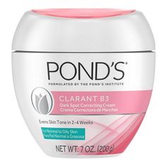 Pond's Clarant B3 Dark Spot Correcting Cream (Normal to Oily), is specifically formulated for those with normal to oily skin types that are looking to minimize the appearance of dark spots and achieve a more even looking skin tone. This daily moisturizer fights uneven skin tone and discoloration by visibly diminishing dark spots in 4 weeks, so skin looks more radiant. This facial cream contains Vitamin B3- known to reduce the appearance of skin discolorations and redness. Fight discoloration and Crema Ponds, Cream For Dark Spots, Dark Spots On Skin, Lotion For Dry Skin, Dark Spot Corrector, Facial Moisturizers, Skin Discoloration, Facial Cream, Moisturizer For Dry Skin