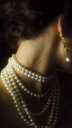 Maria Core Aesthetic, Victoria + Core + Aesthetic, Pearls Aesthetic, Victoria + Core, Pause Button, Most Paused Movie Scenes, The Pause, Anna Karenina, Dark Feminine Aesthetic