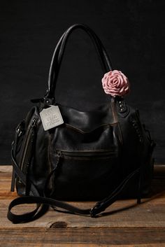 Affordable Casual Bag With Branded Hardware, Cheap Chic Hobo Bag For Errands, Cheap Fall Hobo Bag For Travel, Cheap Women's Hobo Bag For Travel, Cheap Faux Leather Hobo Bag For Travel, Luxury Coach Soft Leather Hobo Bag, Trendy Large Handbags, Everyday Handbags For Women 2022, Mom Purse Nordstrom