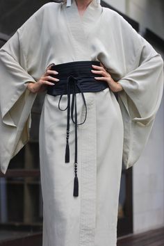 Wide obi belt in Japanese style. One size, fits waist from 55cm to 100cm *if you want a belt of a different color, please write to us ◆ MATERIAL: - the belt is made of soft linen/rayon Tassels: - Stones: black smooth onyx/black smooth obsidian + high-strength nylon thread black color (if you want to add a thread of another color write us a personal message to clarify the details) ◆ PRODUCT DETAILS: - Wide ~ 15 cm - Belt length ~ 85 cm - Total length with ties ~285 cm 2 tassel: - 6 pcs stone bead Obi Belt Outfit, Belt Kimono, Tassel Belt, Black Kimono, Obi Belt, Wrap Belt, Belt Design, Style Japonais, Womens Kimono